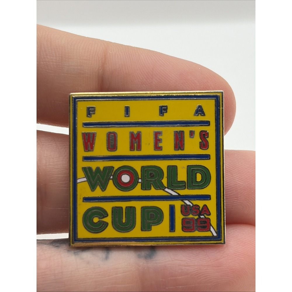 Vintage 1999 FIFA Women’s World Cup USA Football Soccer Sports Lapel Hat Pin